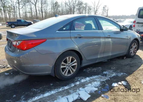 2013 Hyundai Sonata Gls z USA, uszkodzony, nr VIN 5NPEB4AC8DH808153